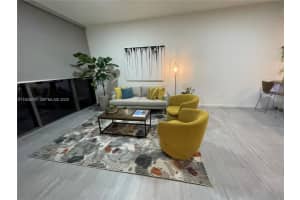 1000 Brickell Plz 1811, Miami