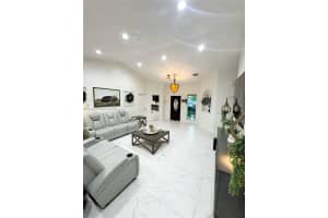 15500 Carriage Ct Davie, FL 33331 - MLS#A11928044