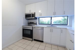 17021 N Bay Rd 517 Sunny Isles Beach, FL 33160 - MLS#A11928057