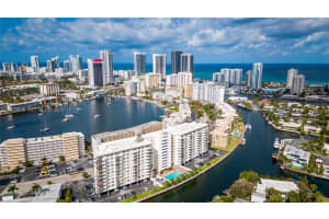 401 Golden Isles Dr 1012 Hallandale Beach, FL 33009 - MLS#A11928098