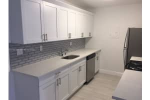 10740 N Kendall Dr L-24, Miami