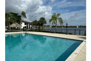 212 Lake Pointe Dr 104, Oakland Park