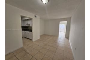 3610 Nw 21st St 206, Lauderdale Lakes