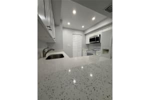 11790 Sw 18th St 219-3, Miami