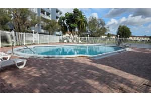 9375 Fontainebleau Blvd L420, Miami