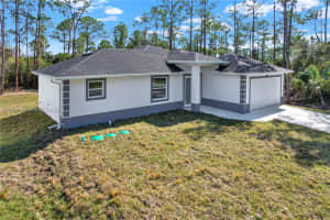 2910 Flora Ave N, Lehigh Acres, FL 33971, - MLS#A11928192