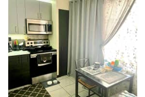 18900 Ne 14th Ave D-205, Miami