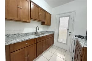 6885 Byron Ave 103 Miami Beach, FL 33141 - MLS#A11928224