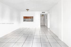 10000 NW 80th Ct APT 2162, Miami Lakes, FL 33016, - MLS#A11928240