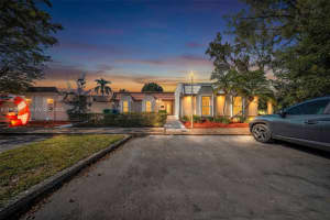 7417 Twin Sabal Dr Miami Lakes, FL 33014 - MLS#A11928247