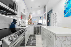 8822 Nw 112th Ter Hialeah Gardens, FL 33018 - MLS#A11928270