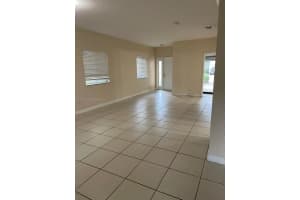 380 Ne 31st Ter 380 Homestead, FL 33033 - MLS#A11928310