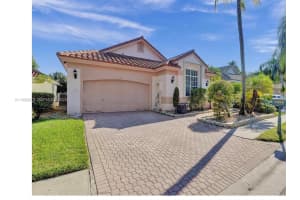 1525 Lacosta Dr W, Pembroke Pines, FL 33027, - MLS#A11928475