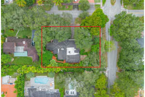 2607 N Greenway Dr, Coral Gables