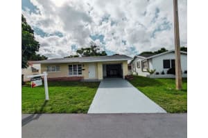 5709 Nw 64th Way Tamarac, FL 33321 - MLS#A11928544