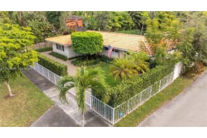 360 Menores Ave Coral Gables, FL 33134 - MLS#A11928548