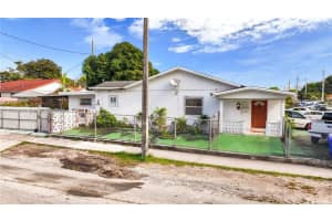301 NW 23rd Ave, Miami, FL 33125, - MLS#A11928618