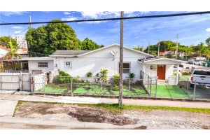 301 NW 23rd Ave, Miami, FL 33125, - MLS#A11928618