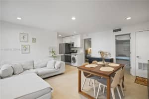 940 7th St 940b, Miami Beach