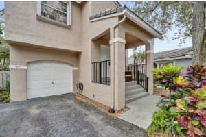 805 Nw 98th Ave Plantation, FL 33324 - MLS#A11928745