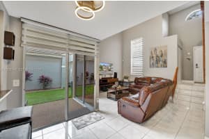 805 Nw 98th Ave Plantation, FL 33324 - MLS#A11928745