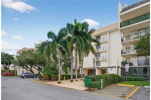 6195 Rock Island Rd 103, Tamarac