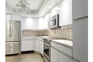 600 Three Islands Blvd 1112 Hallandale Beach, FL 33009 - MLS#A11928784