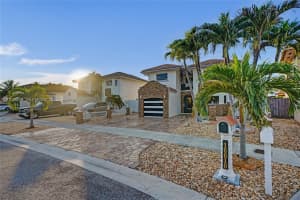 16610 Sw 141st Ct Miami, FL 33177 - MLS#A11928898