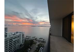 1450 Brickell Bay Dr 1706, Miami