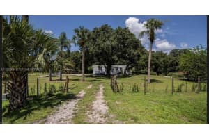 2638 Ortona Locks Rd Moore Haven, FL 33471 - MLS#A11928947