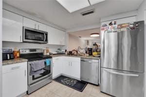 3592 Nw 83rd Ln, Sunrise