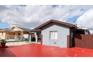 3109 Nw 64 St, Miami