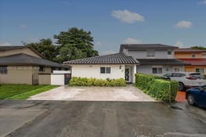 1071 W 37th St Hialeah, FL 33012 - MLS#A11929115