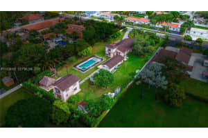 300 Sw 123rd Ave Miami, FL 33184 - MLS#A11929165