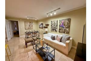 910 Michigan Ave 304 Miami Beach, FL 33139 - MLS#A11929183