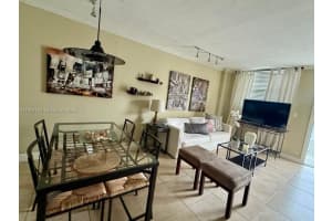 910 Michigan Ave 304 Miami Beach, FL 33139 - MLS#A11929183