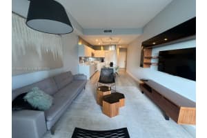 55 SW 9th St Apt 4205, Miami, FL 33130, - MLS#A11929184