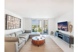 5701 Collins Ave 307 Miami Beach, FL 33140 - MLS#A11929193