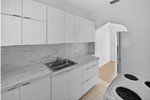 1220 Marseille Dr 8 Miami Beach, FL 33141 - MLS#A11929226