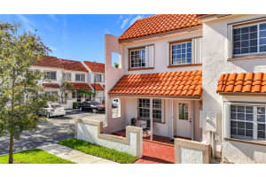 9521 Nw 42nd St Sunrise, FL 33351 - MLS#A11929232