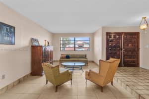 13312 Nw 1st Ter Miami, FL 33182 - MLS#A11929238