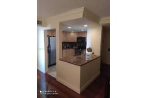 200 Se 15th Rd 7f, Miami