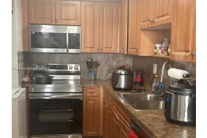 10090 Nw 80th Ct 1401 Hialeah Gardens, FL 33016 - MLS#A11929292