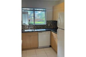 2522 Ne 184th Ter . North Miami Beach, FL 33160 - MLS#A11929302