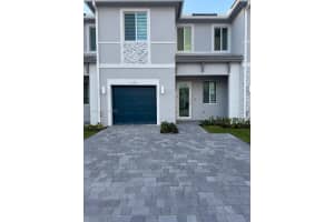 635 Se 13th St Cir . Homestead, FL 33034 - MLS#A11929361