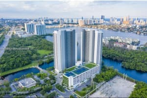 16385 Biscayne Blvd 301 North Miami Beach, FL 33160 - MLS#A11929362