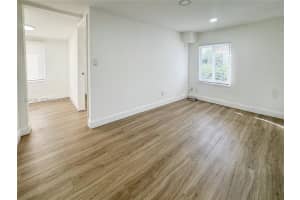 648 W 10th St Riviera Beach, FL 33404 - MLS#A11929368