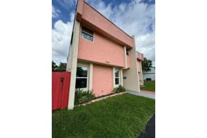 7915 Sw 7th Pl North Lauderdale, FL 33068 - MLS#A11929426