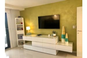 8877 Collins Ave APT 308, Surfside, FL 33154, - MLS#A11929437