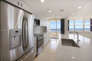 2555 Collins Ave 911 Miami Beach, FL 33140 - MLS#A11929439